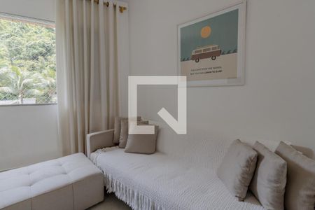 Sala de apartamento para alugar com 2 quartos, 70m² em Vila Alzira, Guarujá