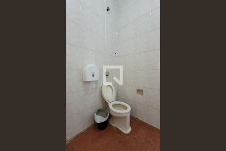 Casa para alugar com 70m², 2 quartos e sem vaga Casa para alugar com 70m², 2 quartos e sem vagaBanheiro