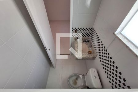 Casa à venda com 176m², 4 quartos e 2 vagas Casa à venda com 176m², 4 quartos e 2 vagasBanheiro da Suíte 2