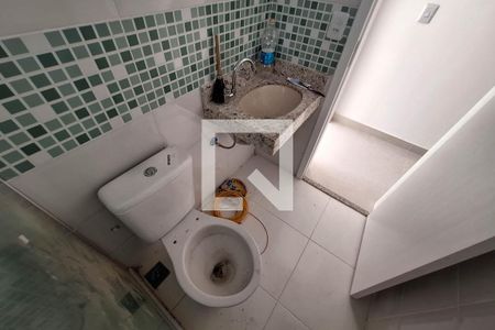 Casa à venda com 176m², 4 quartos e 2 vagas Casa à venda com 176m², 4 quartos e 2 vagasBanheiro Social