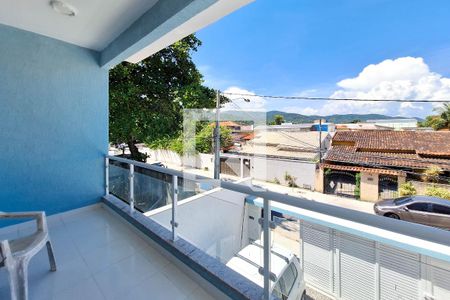 Casa à venda com 176m², 4 quartos e 2 vagas Casa à venda com 176m², 4 quartos e 2 vagasVaranda da Suíte 1