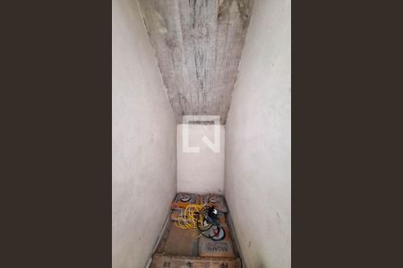 Casa à venda com 176m², 4 quartos e 2 vagas Casa à venda com 176m², 4 quartos e 2 vagasDespensa