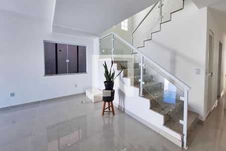 Sala de casa à venda com 4 quartos, 176m² em Maravista, Niterói