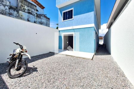 Casa à venda com 176m², 4 quartos e 2 vagas Casa à venda com 176m², 4 quartos e 2 vagasQuintal