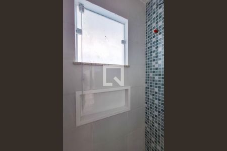 Casa à venda com 176m², 4 quartos e 2 vagas Casa à venda com 176m², 4 quartos e 2 vagasBanheiro Social