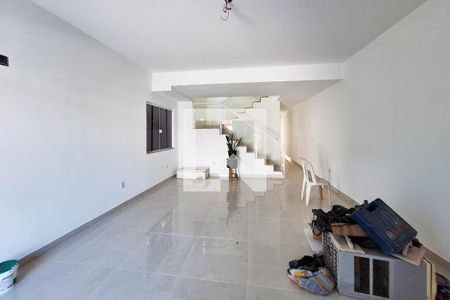 Sala de casa à venda com 4 quartos, 176m² em Maravista, Niterói