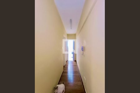 Corredor  de apartamento à venda com 3 quartos, 75m² em Jardim Botânico, Rio de Janeiro