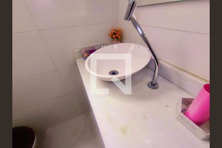 Apartamento à venda com 75m², 3 quartos e 1 vagaBanheiro social 