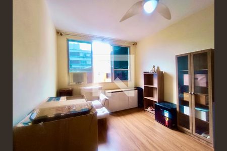 Quarto 1 de apartamento à venda com 3 quartos, 75m² em Jardim Botânico, Rio de Janeiro