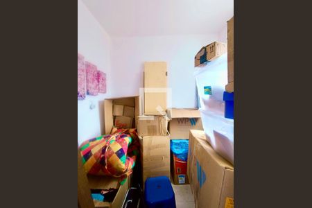 Apartamento à venda com 75m², 3 quartos e 1 vagaQuarto serviço 