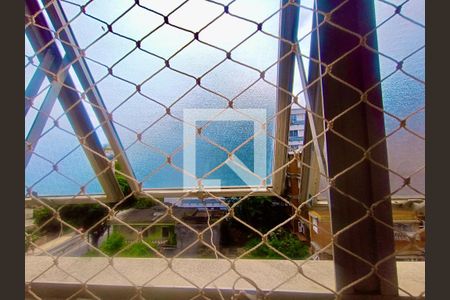 Apartamento à venda com 75m², 3 quartos e 1 vagaÁrea serviço vista 