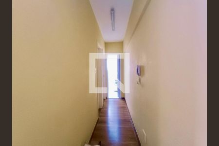 Corredor  de apartamento à venda com 3 quartos, 75m² em Jardim Botânico, Rio de Janeiro