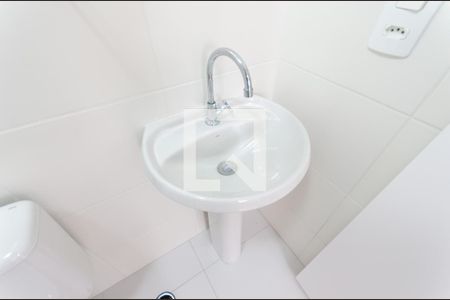 Apartamento para alugar com 32m², 2 quartos e sem vaga Apartamento para alugar com 32m², 2 quartos e sem vagaBanheiro