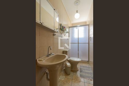 Banheiro de apartamento à venda com 2 quartos, 80m² em Auxiliadora, Porto Alegre