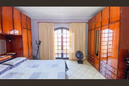 Casa à venda com 280m², 4 quartos e 4 vagasSuite 1