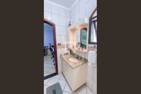 Casa à venda com 280m², 4 quartos e 4 vagasBanheiro da Suíte 2