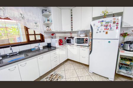 Casa à venda com 280m², 4 quartos e 4 vagasCozinha - Sala de Jantar