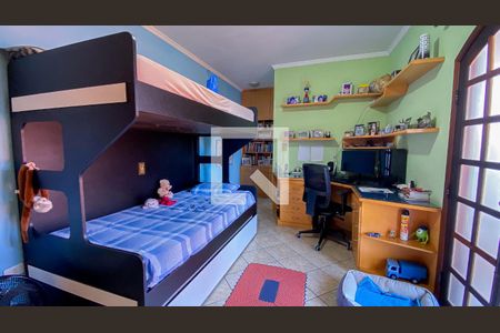 Casa à venda com 280m², 4 quartos e 4 vagasSuíte 4