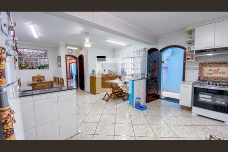 Casa à venda com 280m², 4 quartos e 4 vagasCozinha - Sala de Jantar