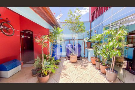 Casa à venda com 280m², 4 quartos e 4 vagasÁrea de Serviço - Churrasqueira - Quintal