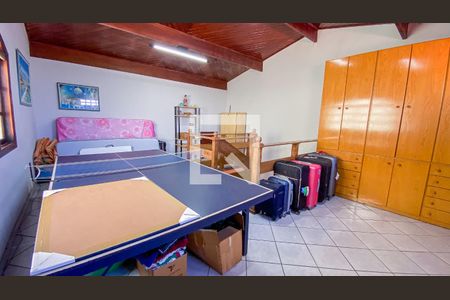 Casa à venda com 280m², 4 quartos e 4 vagasSótão