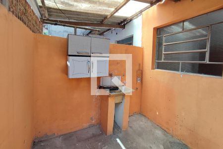 Casa para alugar com 75m², 2 quartos e 1 vagaÁrea de Serviço