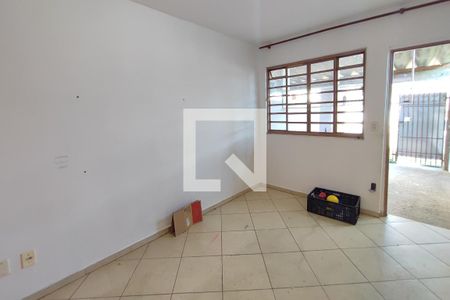 Casa para alugar com 75m², 2 quartos e 1 vagaSala