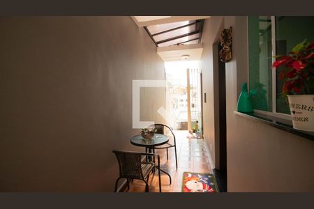 Casa à venda com 125m², 3 quartos e 4 vagas Casa à venda com 125m², 3 quartos e 4 vagasVaranda