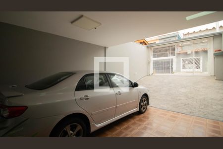 Casa à venda com 125m², 3 quartos e 4 vagas Casa à venda com 125m², 3 quartos e 4 vagasGaragem