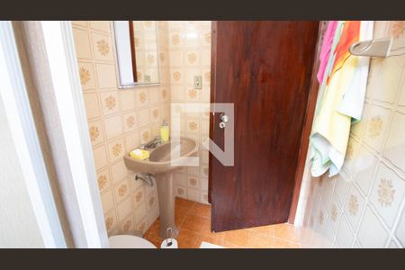 Casa à venda com 125m², 3 quartos e 4 vagas Casa à venda com 125m², 3 quartos e 4 vagasBanheiro