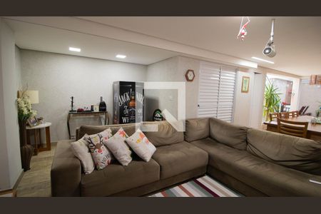 Casa à venda com 125m², 3 quartos e 4 vagas Casa à venda com 125m², 3 quartos e 4 vagasSala da Área Gourmet e Bar