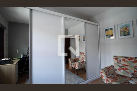 Casa à venda com 125m², 3 quartos e 4 vagas Casa à venda com 125m², 3 quartos e 4 vagasQuarto 3