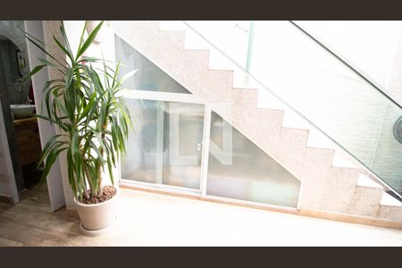 Casa à venda com 125m², 3 quartos e 4 vagas Casa à venda com 125m², 3 quartos e 4 vagasescada com armario