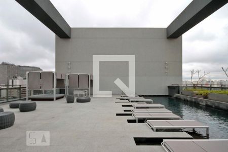 Studio à venda com 39m², 1 quarto e 1 vaga Studio à venda com 39m², 1 quarto e 1 vagaÁrea comum - Piscina