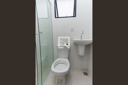 Banheiro de casa para alugar com 1 quarto, 46m² em Vila Isolina Mazzei, São Paulo