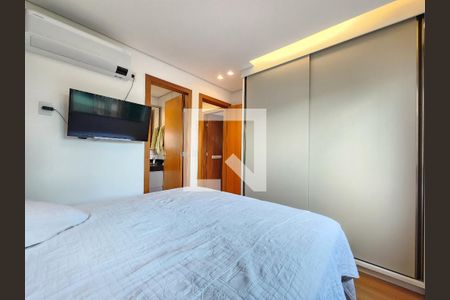 Quarto Suíte de apartamento à venda com 3 quartos, 90m² em Pompéia, Belo Horizonte