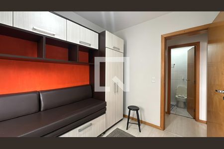 Quarto 1 de apartamento para alugar com 2 quartos, 62m² em Alto da Glória, Curitiba
