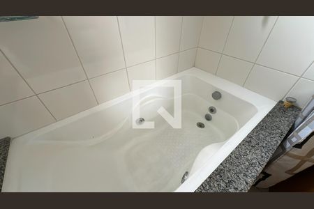 Apartamento para alugar com 62m², 2 quartos e 2 vagasBanheiro 1