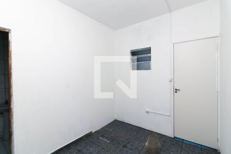 Casa para alugar com 5 quartos, 200m² em Vila Ponte Rasa, São Paulo