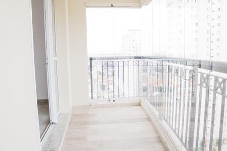 Apartamento à venda com 110m², 3 quartos e 2 vagas Apartamento à venda com 110m², 3 quartos e 2 vagasVaranda