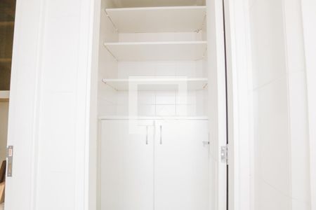 Apartamento à venda com 110m², 3 quartos e 2 vagas Apartamento à venda com 110m², 3 quartos e 2 vagasDespensa