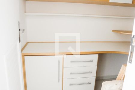 Apartamento à venda com 110m², 3 quartos e 2 vagas Apartamento à venda com 110m², 3 quartos e 2 vagasEscritório