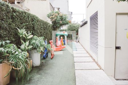 Apartamento à venda com 110m², 3 quartos e 2 vagas Apartamento à venda com 110m², 3 quartos e 2 vagasPlayground