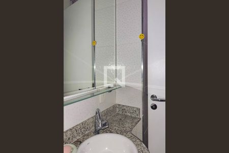 Banheiro de casa à venda com 1 quarto, 50m² em Carandiru, São Paulo