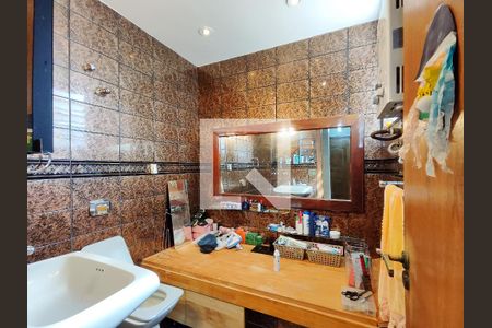 Apartamento à venda com 120m², 3 quartos e sem vagaBanheiro Corredor