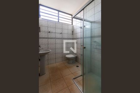 Casa para alugar com 218m², 4 quartos e 3 vagasBanheiro 2