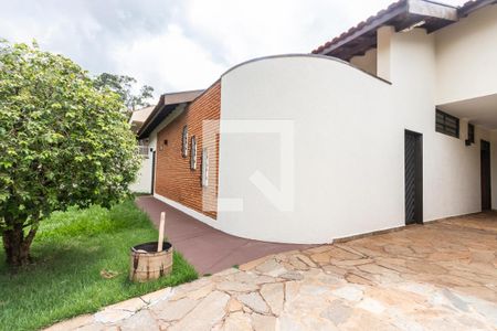 Casa para alugar com 218m², 4 quartos e 3 vagasÁrea comum