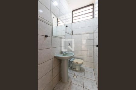 Casa para alugar com 218m², 4 quartos e 3 vagasBanheiro 1