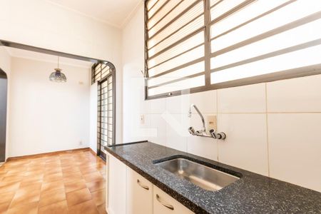 Casa para alugar com 218m², 4 quartos e 3 vagasCozinha