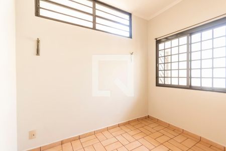 Sala de casa para alugar com 4 quartos, 218m² em Parque Residencial Lagoinha, Ribeirão Preto